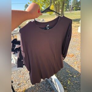 Vuori Women's Cove Tee Dark Cherry